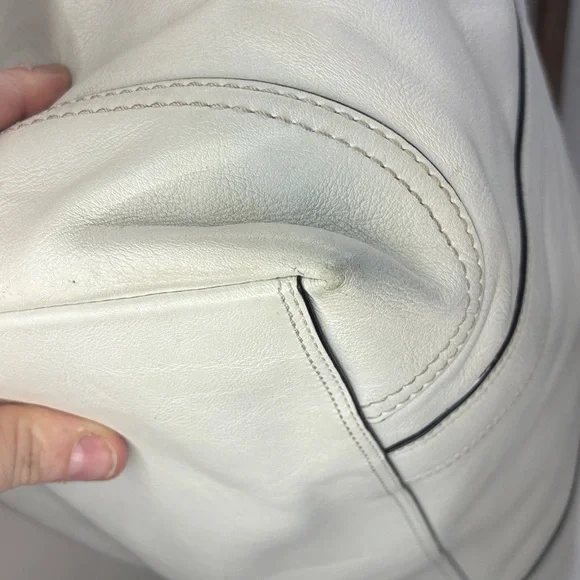 Coach White Smooth Leather Extra Large Tote Bag 2006 - Picture 9 of 13